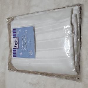 Damask White Tablecloth